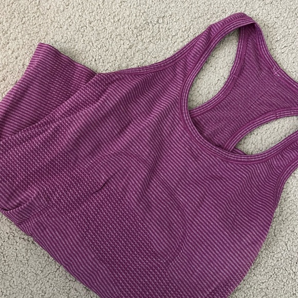 Lululemon Exercise Tank Top - Picture 4 of 6